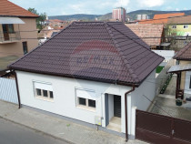 CASA NOU renovata, potrivita pentru familie cu 1 copil sa...