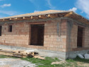 Recea, casa la rosu